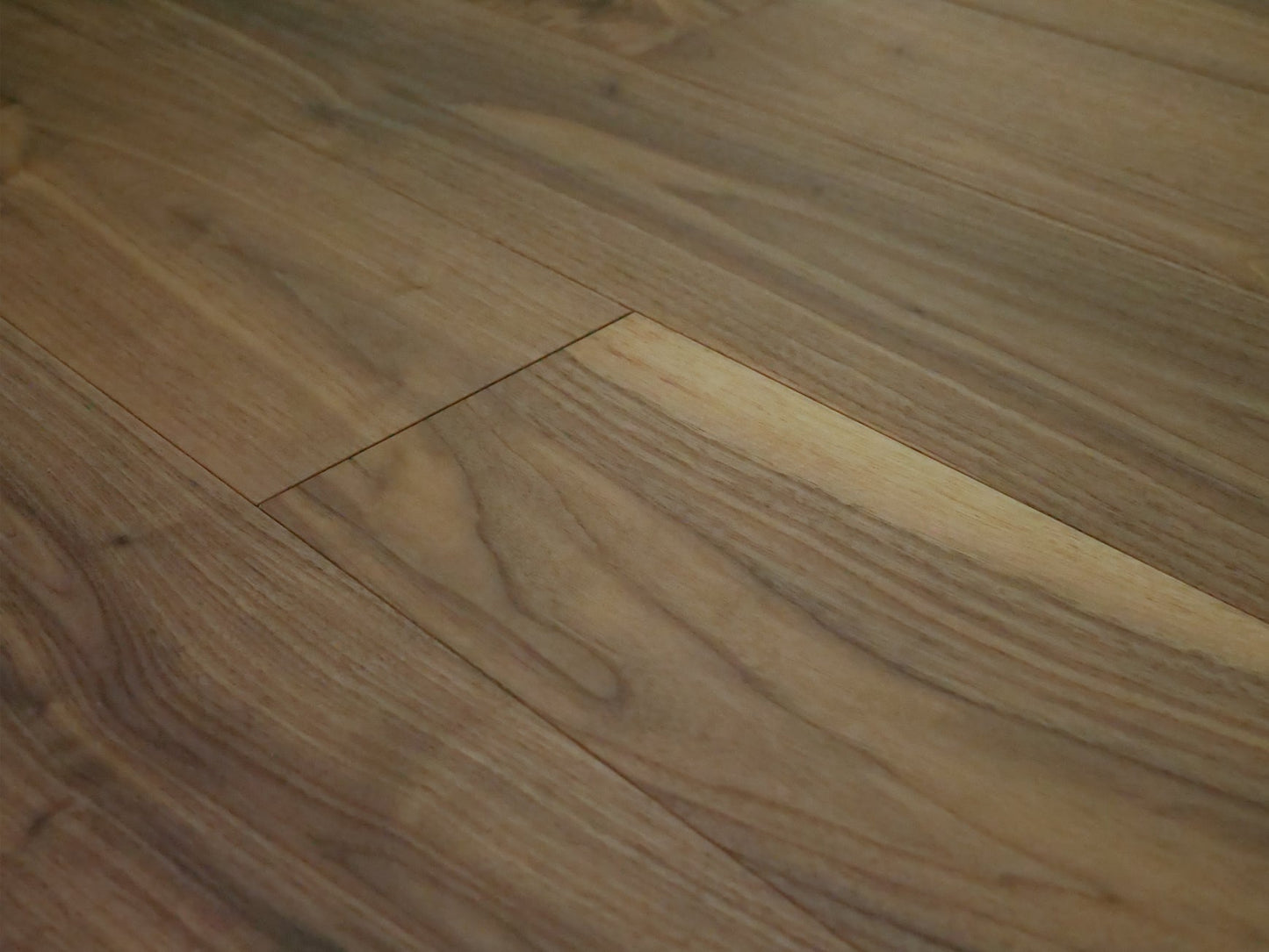 Sylvania - Walnut Natural